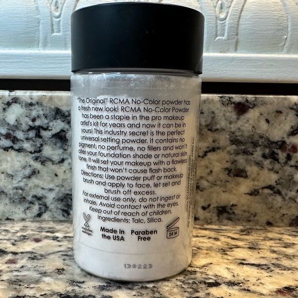 RCMA No-Color Setting Powder - Picture 2 of 4